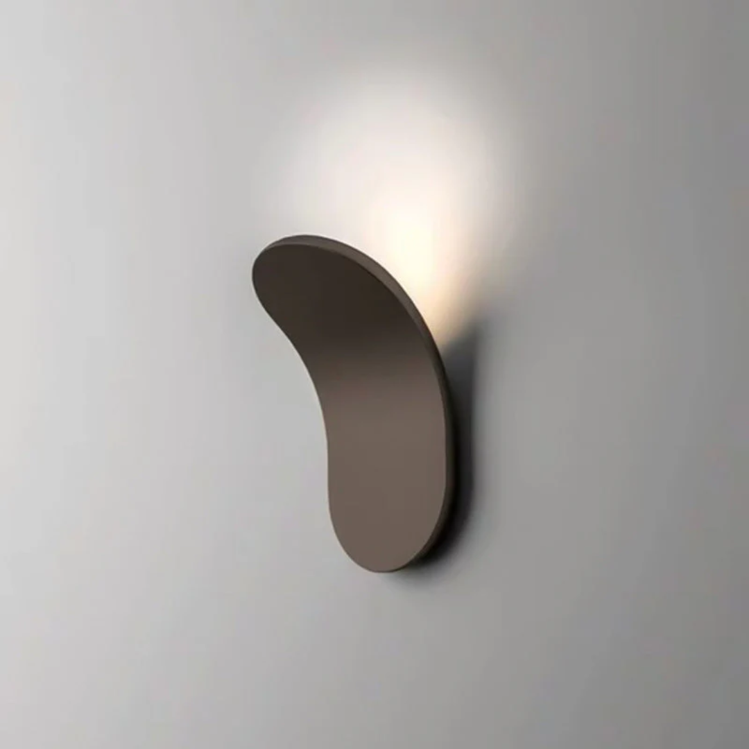 Elegancka lampa ścienna w skandynawskiej metalowej lampie ściennej o wysokiej jakości do sypialni, kuchni i salonu, kompatybilna z LED