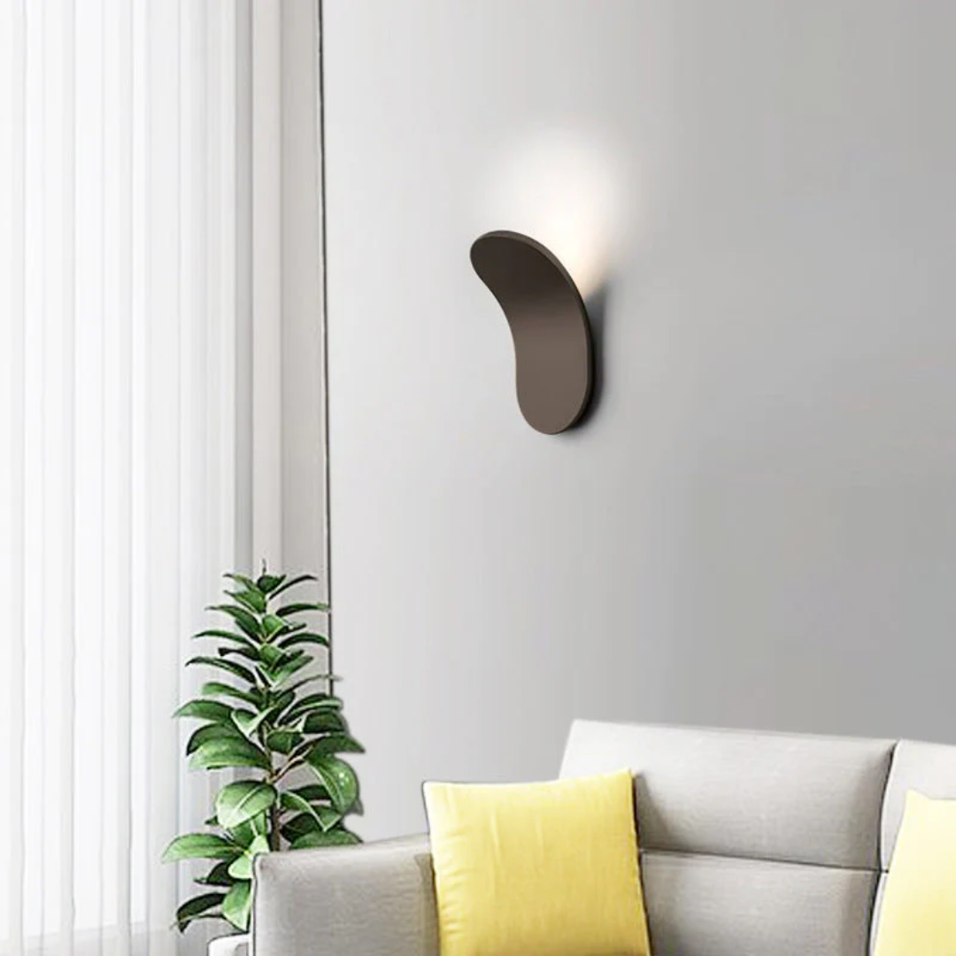 Elegancka lampa ścienna w skandynawskiej metalowej lampie ściennej o wysokiej jakości do sypialni, kuchni i salonu, kompatybilna z LED