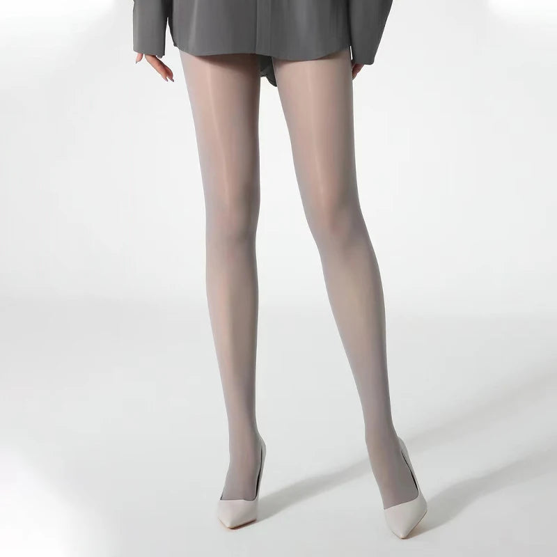 Klasyczne rajstopy damskie o dopasowanym kroju i subtelnym połysku – uniwersalne, idealne na co dzień i na specjalne okazje