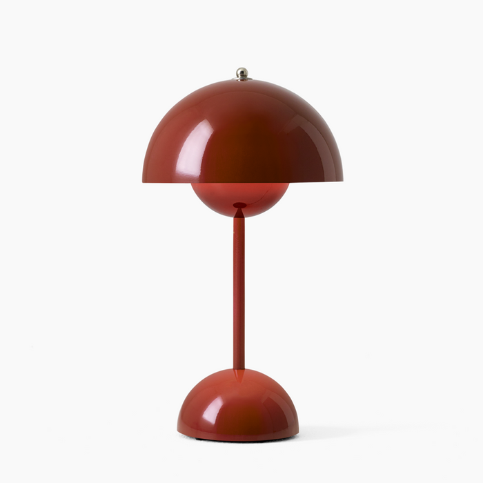 Ściemna lampa stołowa LED - elegancka bezprzewodowa lampa stołowa w nowoczesnym projekcie domu i biura