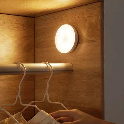 Czujnik Ruchu do Lampy LED | Energooszczędne Oświetlenie do Korytarzy i Schodów