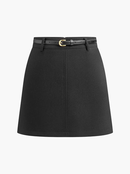 Mini spódnica | Moda damska na wiosnę i lato
