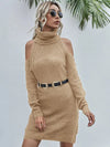 Sukienka sweterkowa damska – dopasowany krój – golf – wycięcia na ramionach – pasek w talii