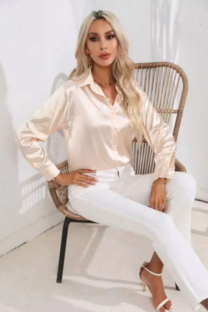 Bluzka dla kobiet - elegancja z luksusowym dotykiem