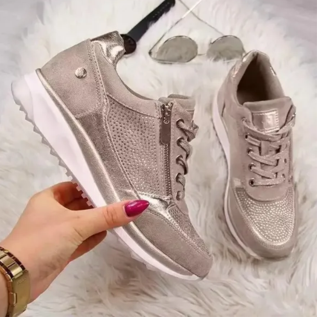 Damskie błyszczące sportowe sneakersy z zamkiem i dżetami | Aurora