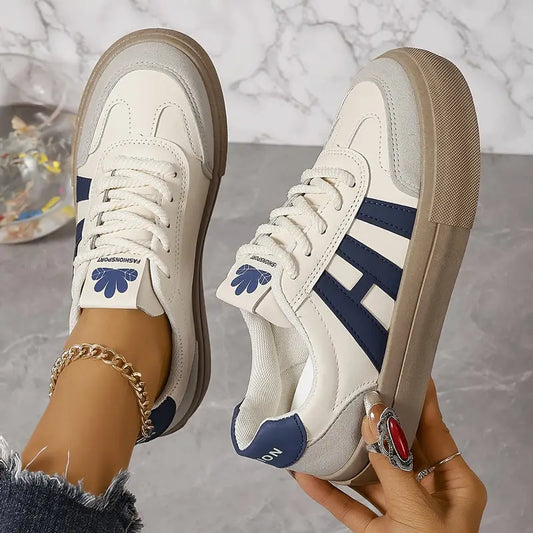 Damskie sneakersy sportowe z kontrastowymi paskami i grubą podeszwą | Ava