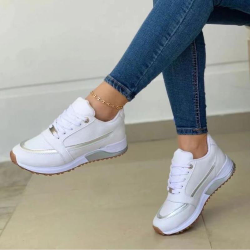 Damskie sportowe sneakersy z metalicznym akcentem i grubą podeszwą | Amira