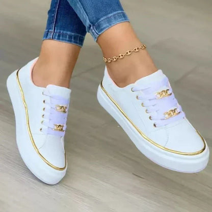 Damskie sportowe sneakersy z ozdobnym łańcuszkiem i złotymi detalami | Amelia