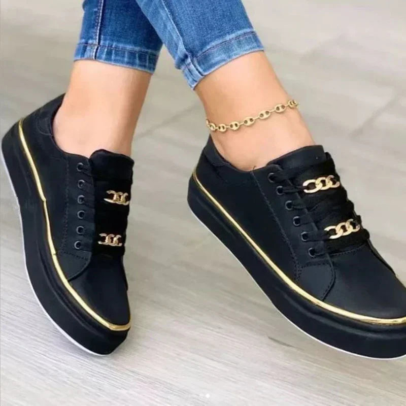 Damskie sportowe sneakersy z ozdobnym łańcuszkiem i złotymi detalami | Amelia
