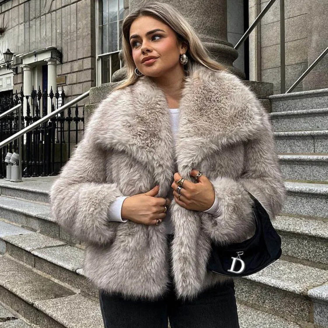 Płaszcz futrzany Odzież damska zima krótki fason oversize | Martyna