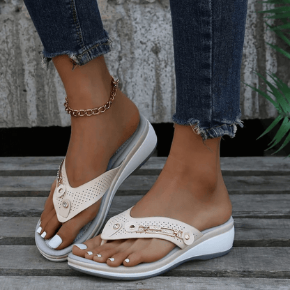 Zehentrenner Keilabsatz | Sommerschuhe Damen Freizeitmode | Nora
